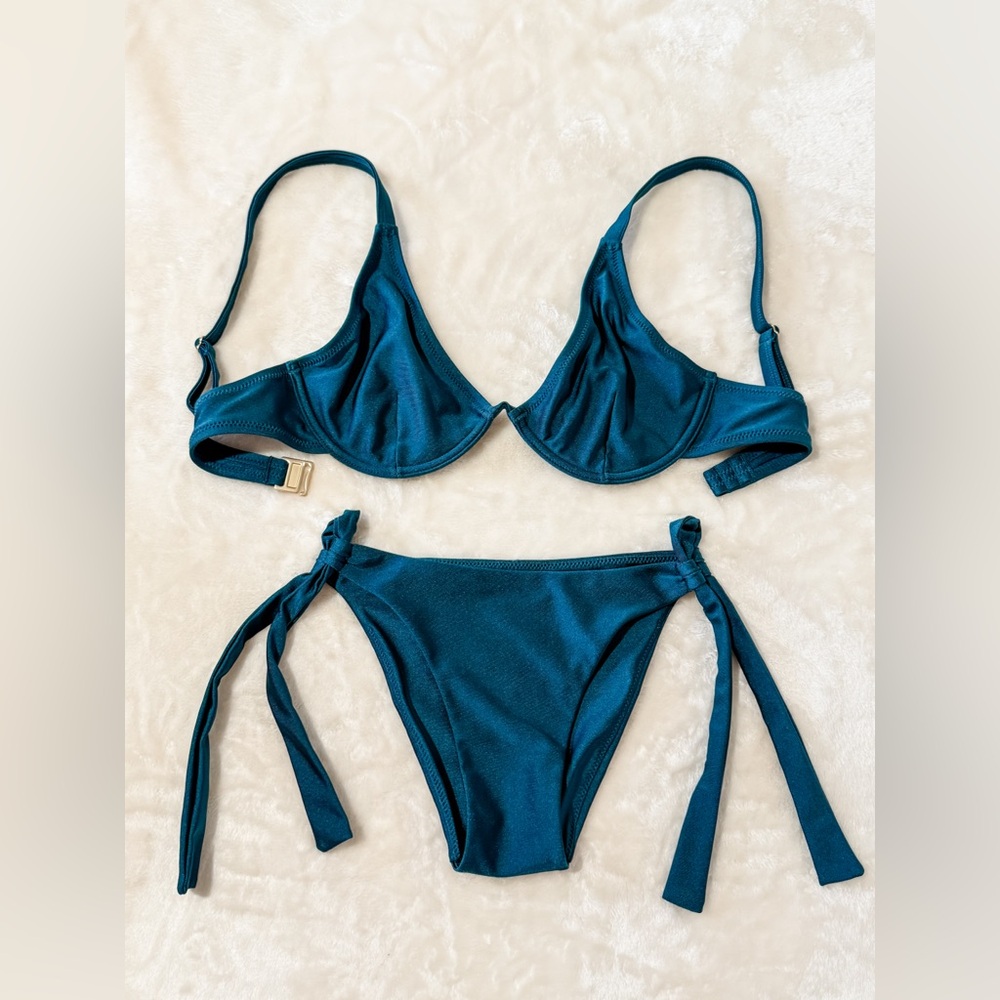 Kulani Kinis Cenote Blue Bikini Set – Size Small – NWOT